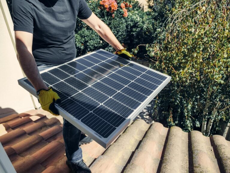 solceller og batteri